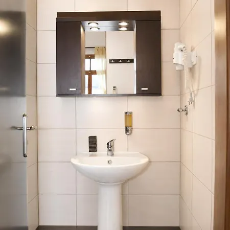 Guest house Enetiko 3*